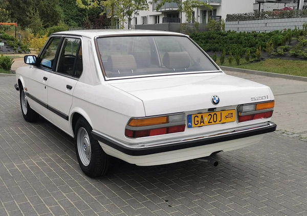 BMW Seria 5 cena 52900 przebieg: 128447, rok produkcji 1983 z Gdynia małe 742